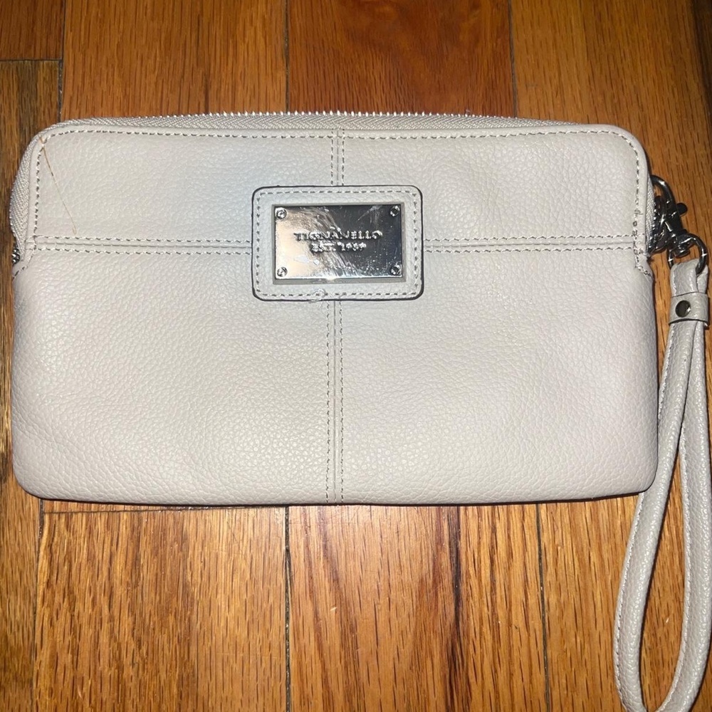 Wristlet; Wallet